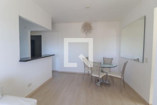Sala de apartamento para alugar com 2 quartos, 49m² em Anhangabaú, Jundiaí