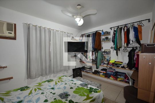 Quarto 1 de apartamento à venda com 3 quartos, 80m² em Irajá, Rio de Janeiro