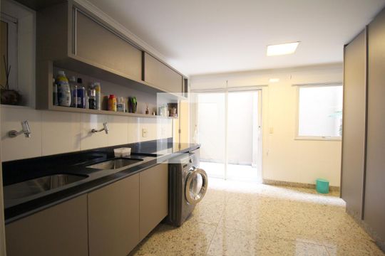 Área de Serviço de casa de condomínio à venda com 4 quartos, 805m² em Condomínio Melville (tamboré), Santana de Parnaíba