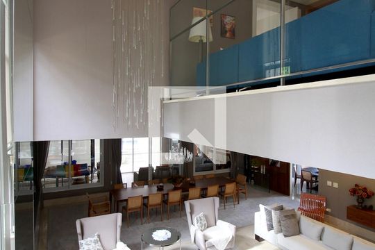 vista da Escada de casa de condomínio à venda com 4 quartos, 805m² em Condomínio Melville (tamboré), Santana de Parnaíba