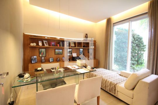 Escritório de casa de condomínio à venda com 4 quartos, 805m² em Condomínio Melville (tamboré), Santana de Parnaíba