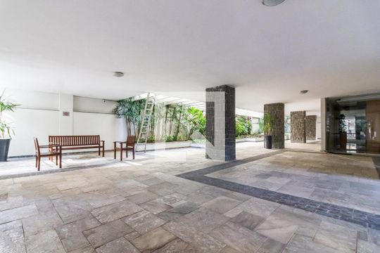 Hall de entrada de apartamento para alugar com 2 quartos, 91m² em Jardim Paulista, São Paulo