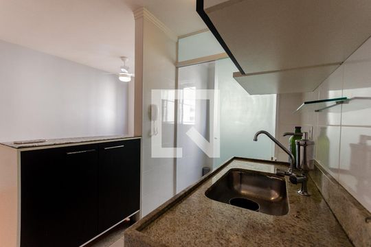 Cozinha de apartamento à venda com 2 quartos, 44m² em Jardim Iris, São Paulo