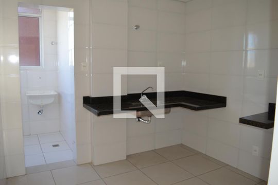 Cozinha de apartamento à venda com 2 quartos, 50m² em Arvoredo Ii, Contagem