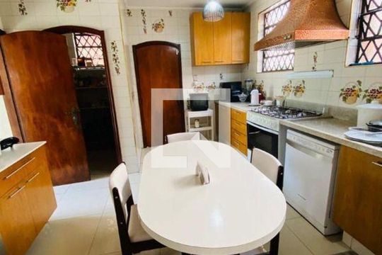 Casa à venda com 6 quartos, 600m² em Morumbi, São Paulo