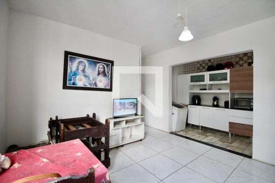 Sala de apartamento para alugar com 3 quartos, 80m² em Campinas de Brotas, Salvador