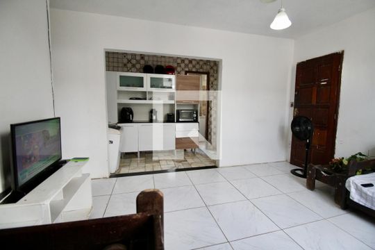 Sala de apartamento para alugar com 3 quartos, 80m² em Campinas de Brotas, Salvador