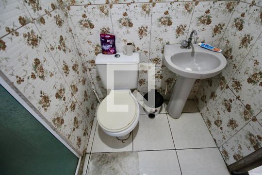 Banheiro de apartamento para alugar com 3 quartos, 80m² em Campinas de Brotas, Salvador