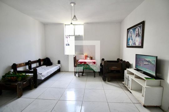 Sala de apartamento para alugar com 3 quartos, 80m² em Campinas de Brotas, Salvador