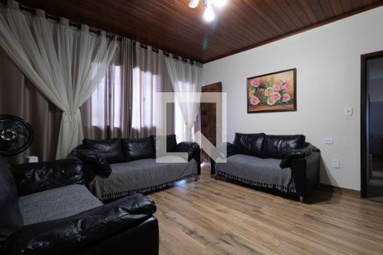 Casa à venda com 2 quartos, 160m² em Água Rasa, São Paulo