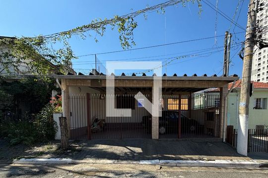 Fachada de casa à venda com 2 quartos, 160m² em Água Rasa, São Paulo