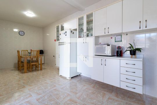 Cozinha de casa à venda com 2 quartos, 160m² em Água Rasa, São Paulo