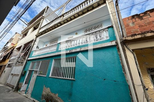 Fachada de casa de condomínio para alugar com 2 quartos, 73m² em Bento Ribeiro, Rio de Janeiro
