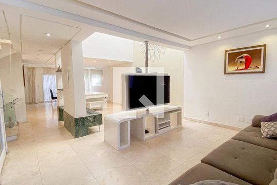 Casa à venda com 4 quartos, 270m² em Vila Alpina, Santo André