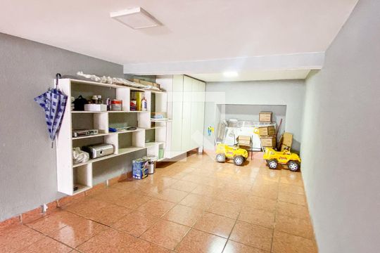 Garagem de casa à venda com 4 quartos, 270m² em Vila Alpina, Santo André