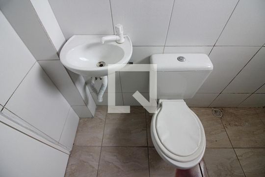 Banheiro Social de apartamento para alugar com 1 quarto, 42m² em Montanhão, São Bernardo do Campo