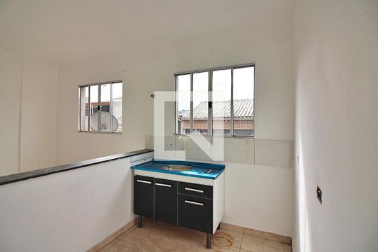 Cozinha de apartamento para alugar com 1 quarto, 42m² em Montanhão, São Bernardo do Campo