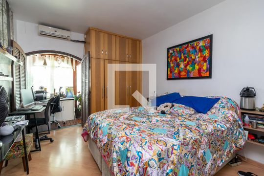 Suíte de casa à venda com 3 quartos, 200m² em Vila Dom Pedro Ii, São Paulo