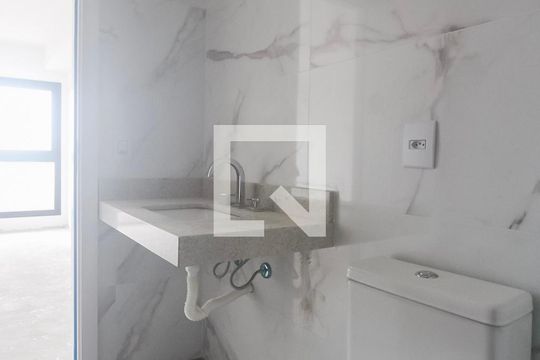 Banheiro de apartamento para alugar com 1 quarto, 52m² em Petrópolis, Porto Alegre