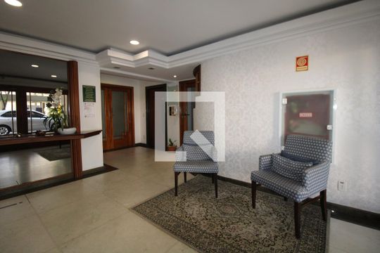 Hall de entrada de apartamento à venda com 1 quarto, 55m² em Cambuí, Campinas