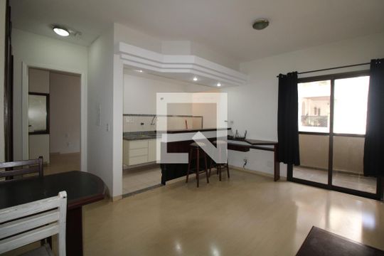 Apartamento à venda com 1 quarto, 55m² em Cambuí, Campinas