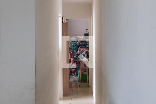 Sala de apartamento à venda com 2 quartos, 55m² em Olaria, Rio de Janeiro