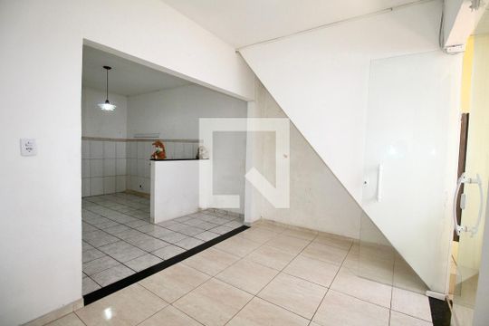 Casa para alugar com 2 quartos, 80m² em Tororo, Salvador