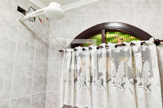 Lavabo de casa à venda com 3 quartos, 200m² em Parque Erasmo Assunção, Santo André