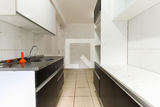 Cozinha de apartamento para alugar com 2 quartos, 52m² em Vila Nova Curuca, São Paulo