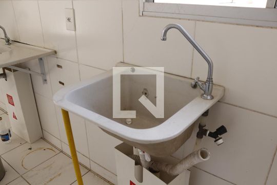 Cozinha / Área de serviço de apartamento para alugar com 2 quartos, 45m² em São Gabriel, Belo Horizonte