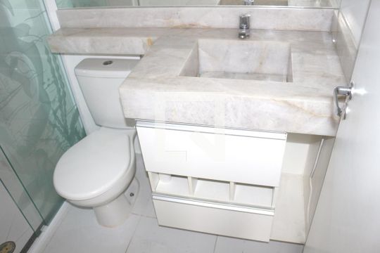 Banheiro Social de apartamento à venda com 2 quartos, 63m² em Osvaldo Cruz, São Caetano do Sul
