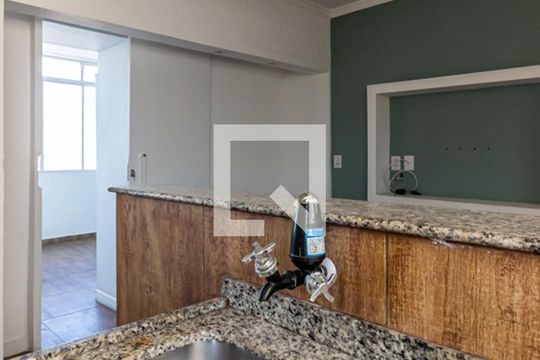 Cozinha de apartamento para alugar com 2 quartos, 70m² em Santa Cecilia, São Paulo