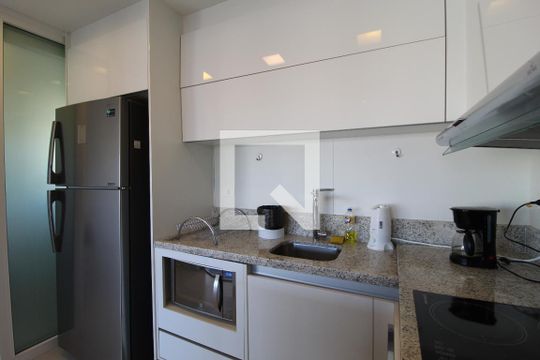 Cozinha de apartamento para alugar com 1 quarto, 85m² em Vila Olímpia, São Paulo