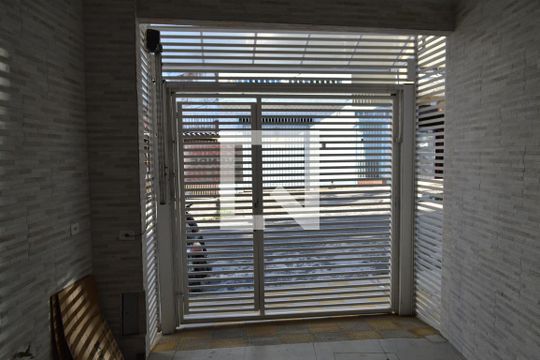 Garagem de casa à venda com 3 quartos, 100m² em Jardim da Gloria, São Paulo