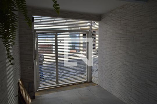 Garagem de casa à venda com 3 quartos, 100m² em Jardim da Gloria, São Paulo