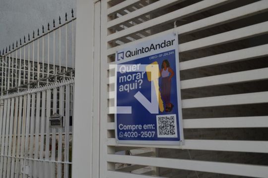 Fachada + Plaquinha de casa à venda com 3 quartos, 100m² em Jardim da Gloria, São Paulo