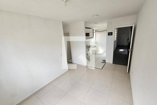Apartamento para alugar com 2 quartos, 45m² em Comendador Soares, Nova Iguaçu