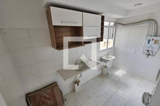 Apartamento para alugar com 2 quartos, 45m² em Comendador Soares, Nova Iguaçu