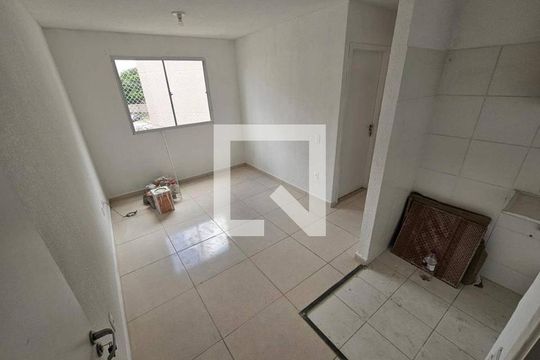 Apartamento para alugar com 2 quartos, 45m² em Comendador Soares, Nova Iguaçu