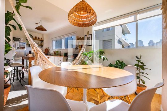 Sala/Cozinha de apartamento para alugar com 2 quartos, 75m² em Vila Madalena, São Paulo