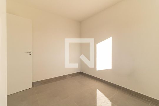 Quarto 1 de apartamento para alugar com 2 quartos, 46m² em Vila Caraguatá, São Paulo