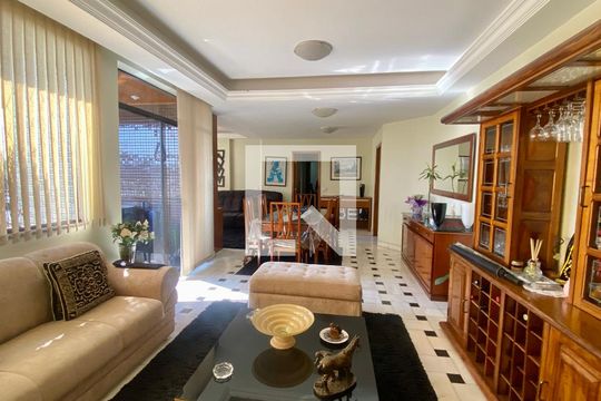 Apartamento à venda com 3 quartos, 212m² em Barreiro, Belo Horizonte