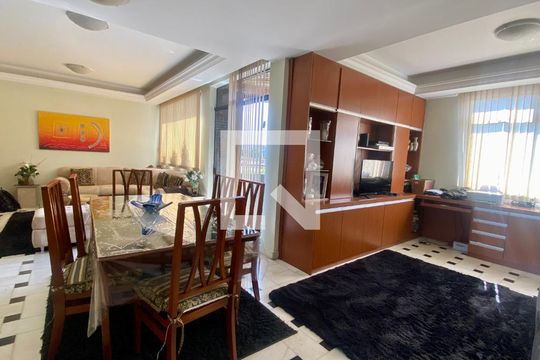 Sala de apartamento à venda com 3 quartos, 212m² em Barreiro, Belo Horizonte
