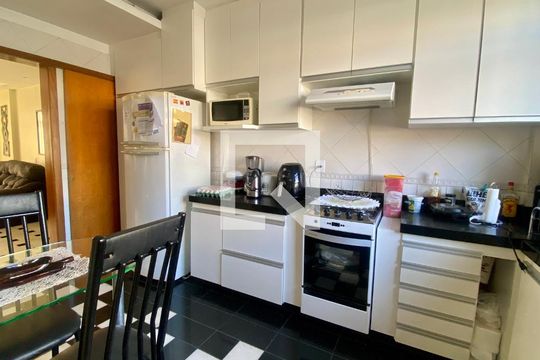 Cozinha de apartamento à venda com 3 quartos, 212m² em Barreiro, Belo Horizonte