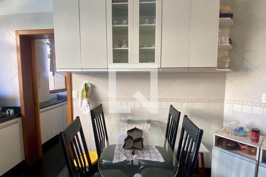 Cozinha de apartamento à venda com 3 quartos, 212m² em Barreiro, Belo Horizonte