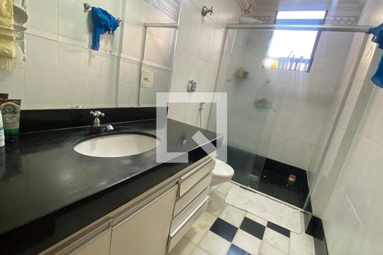 Banheiro Social de apartamento à venda com 3 quartos, 212m² em Barreiro, Belo Horizonte