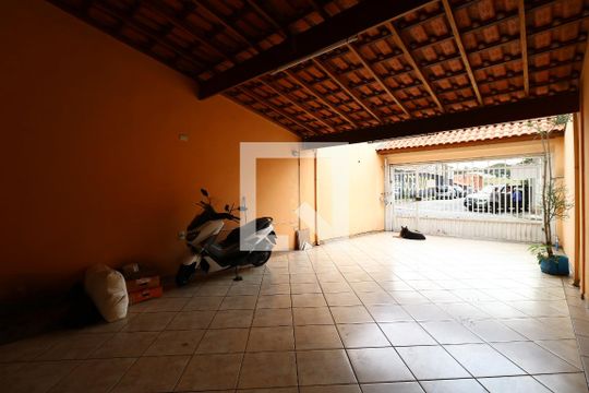 Garagem de casa à venda com 3 quartos, 192m² em Vila Humaitá, Santo André