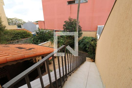 Quintal e Jardim de casa à venda com 3 quartos, 192m² em Vila Humaitá, Santo André