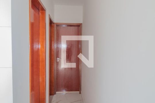 Corredor de apartamento para alugar com 1 quarto, 35m² em Jardim Aricanduva, São Paulo