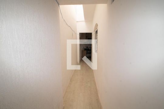 Corredor de casa à venda com 5 quartos, 300m² em Vila Leonor, São Paulo